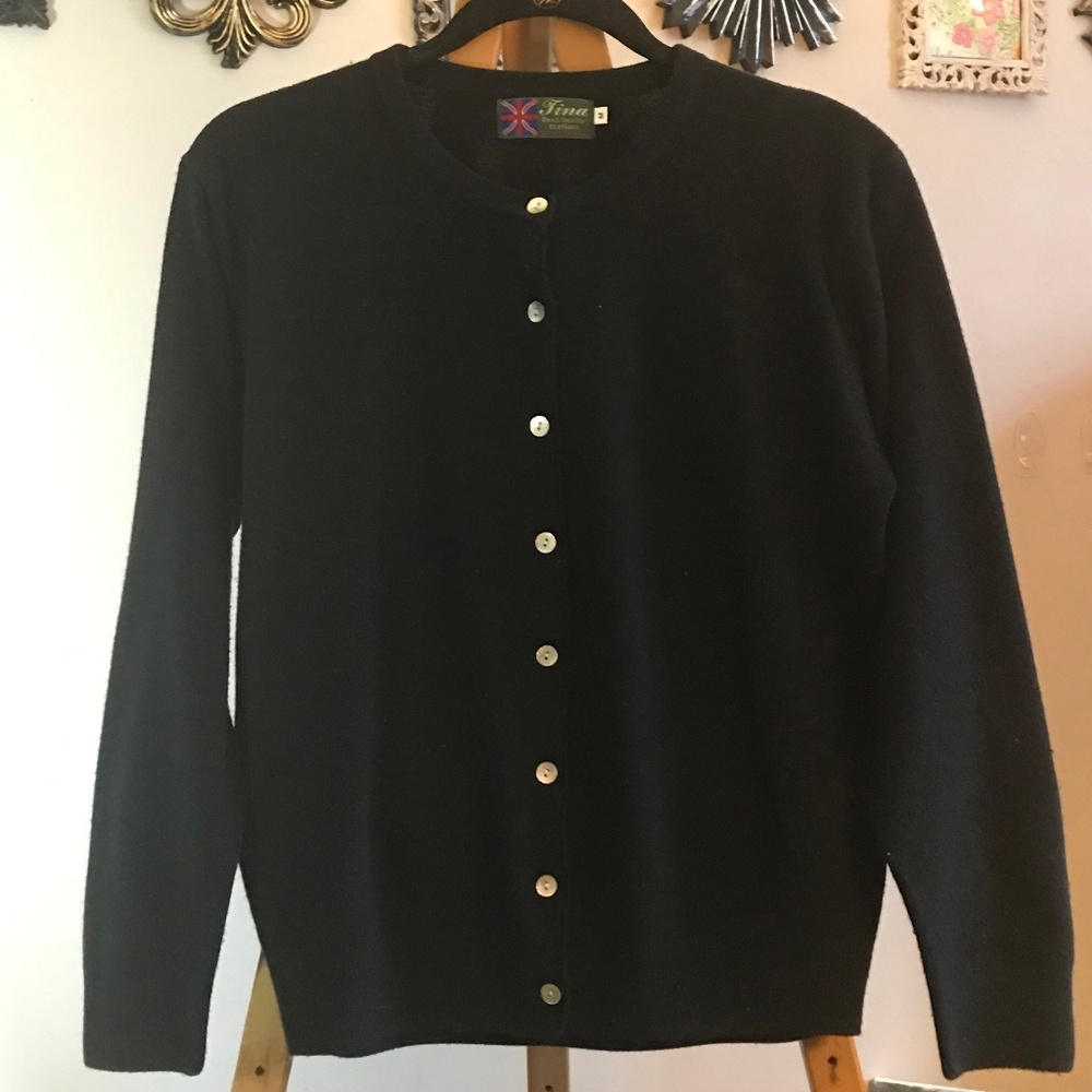Classic Scottish Cashmere Black Sweater